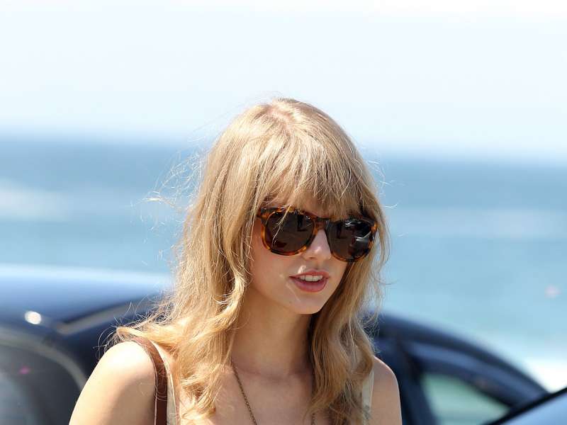 Taylor Swift In Sydney Wallpaper